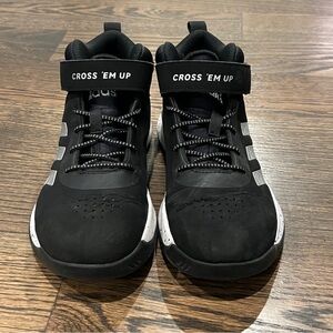 Adidas Boys Black and White Basketball Shoes